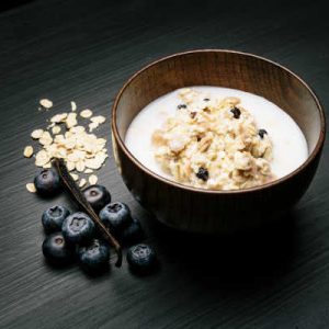 Blueberry and Vanilla Muesli - 706 kcal - Real Field Meal